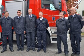 (von links) Stephan Knieriem, Arsim Wershoven-Citaku, Thomas Bernhard,  Kommandant der Feuerwehr Bad Vöslau, Philipp Michalek, Ralph Schrod, Niels Tiessen