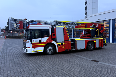 Drehleiter (Automatisch) mit Korb 23/12